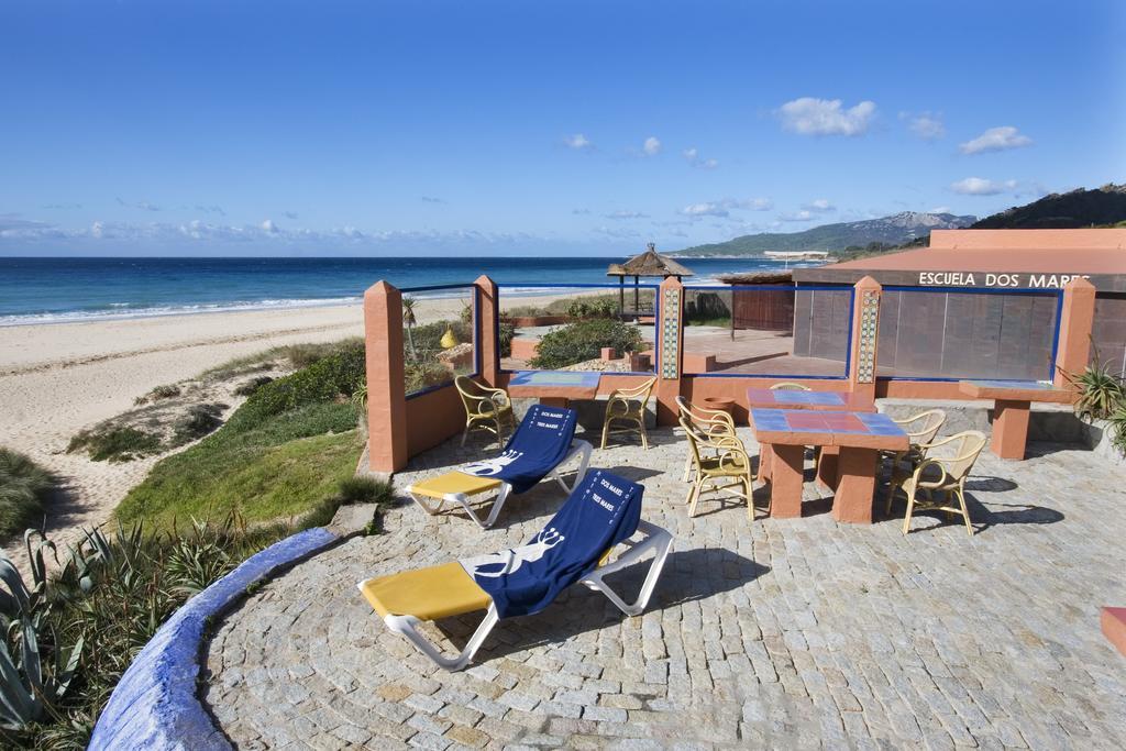 Beach Hotel Dos Mares Тарифа Экстерьер фото
