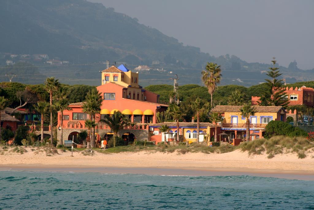 Beach Hotel Dos Mares Тарифа Экстерьер фото