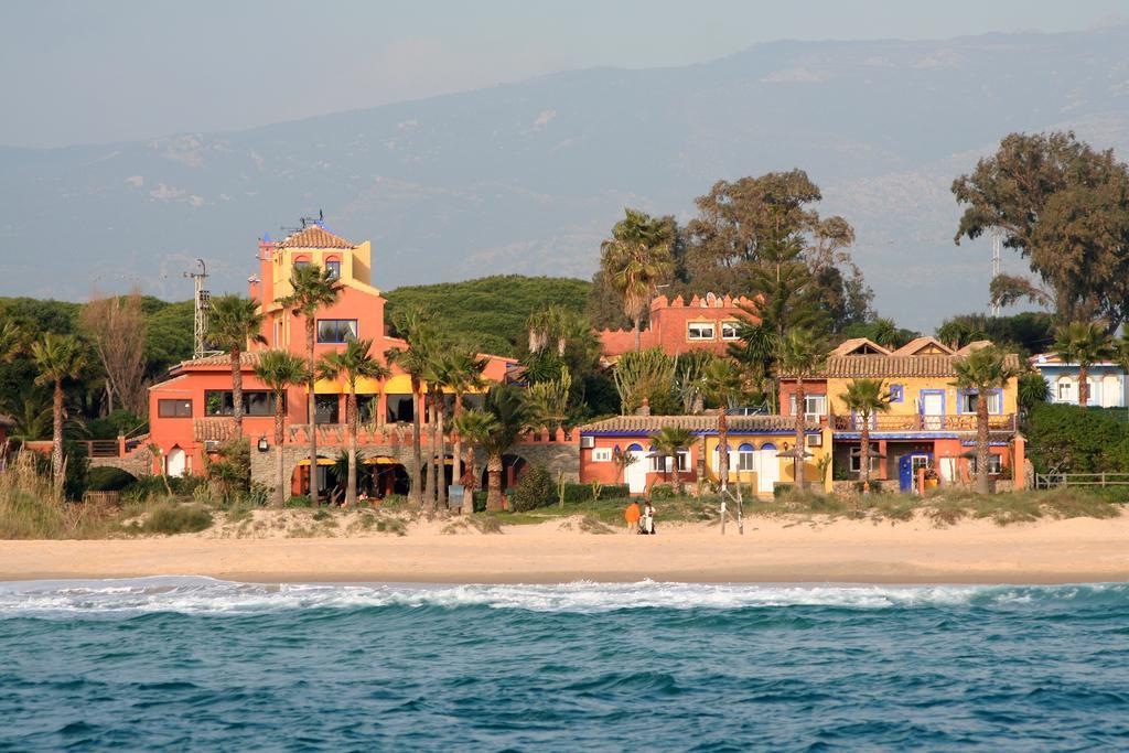 Beach Hotel Dos Mares Тарифа Экстерьер фото