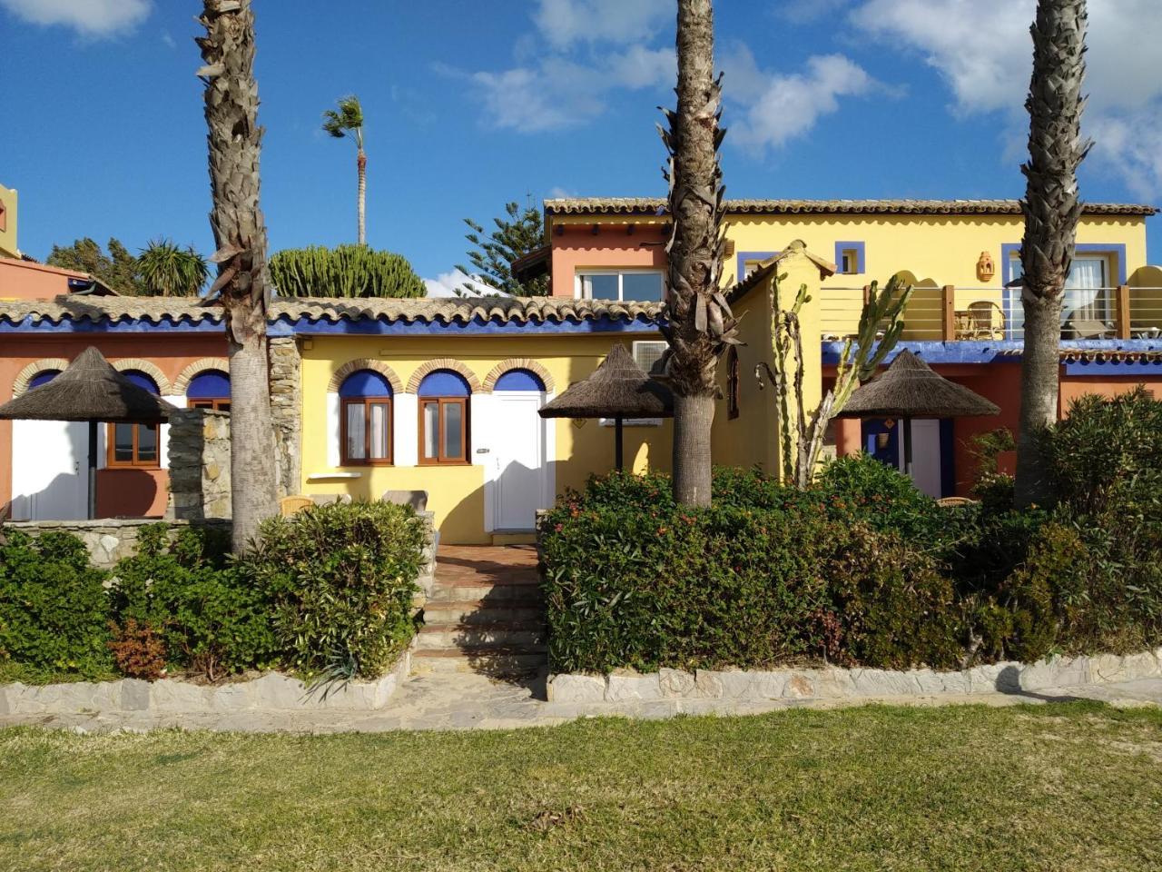 Beach Hotel Dos Mares Тарифа Экстерьер фото