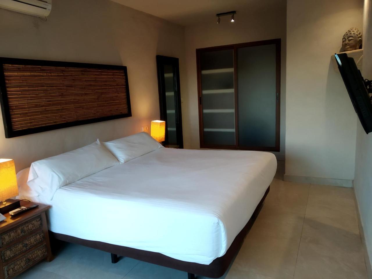 Beach Hotel Dos Mares Тарифа Экстерьер фото