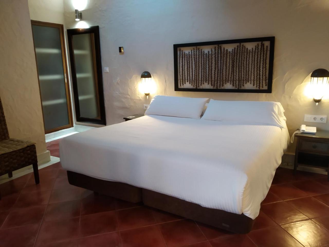 Beach Hotel Dos Mares Тарифа Экстерьер фото