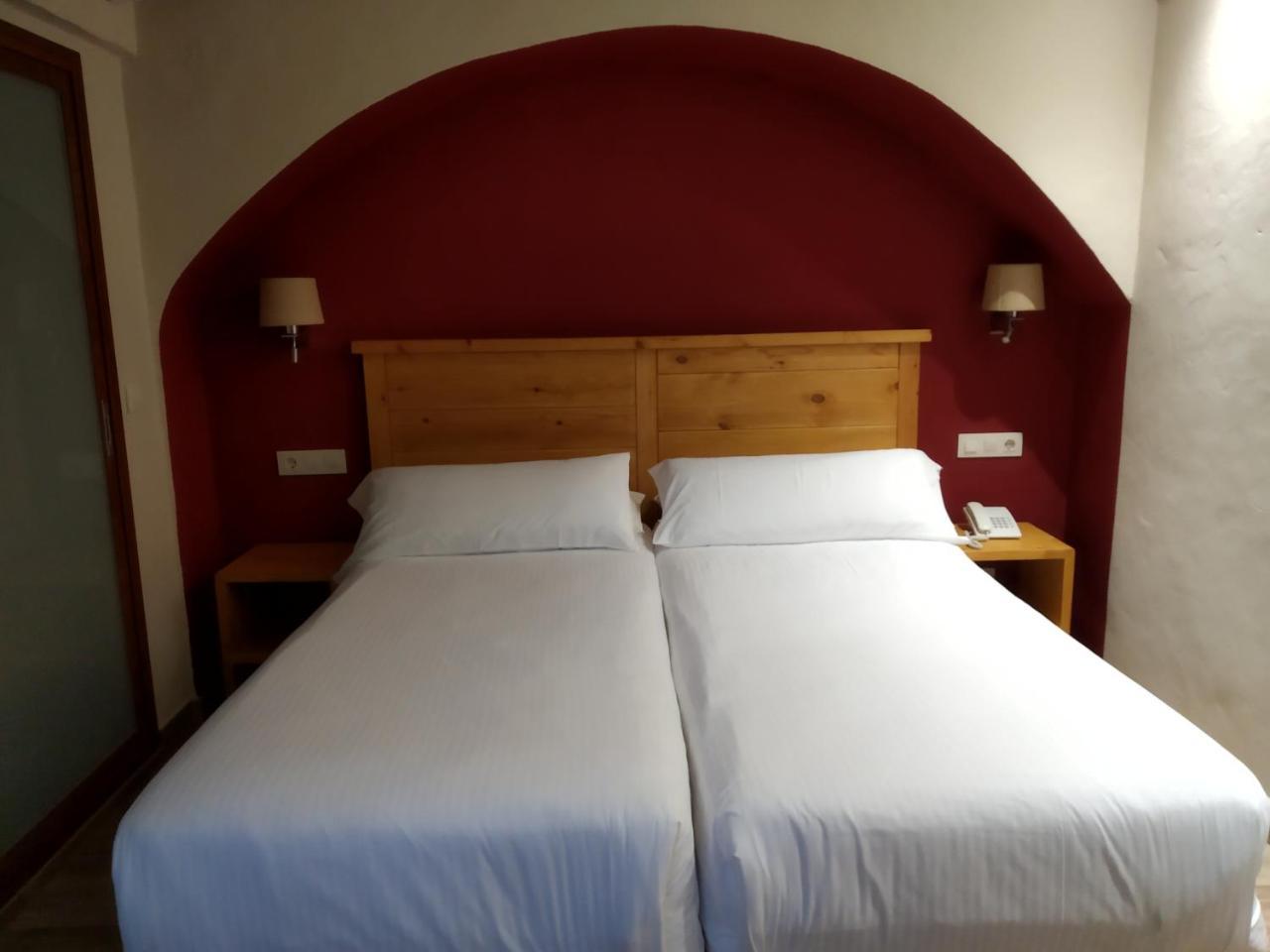 Beach Hotel Dos Mares Тарифа Экстерьер фото